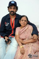 Celebrities With Mothers Exclusive Photos